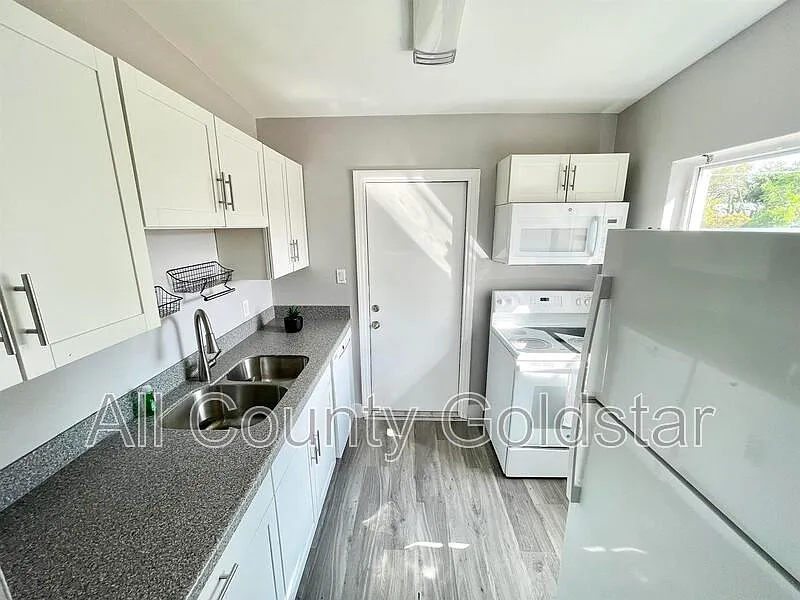 2 bed, 1.0 bath, 648 sqft, $1,349 — Photo 4