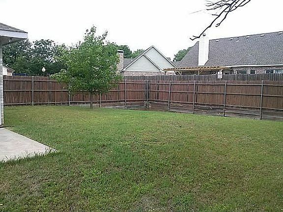5th image of 328 Texas Dr