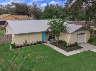 17732 Rivendel Rd, Lutz, FL 33549