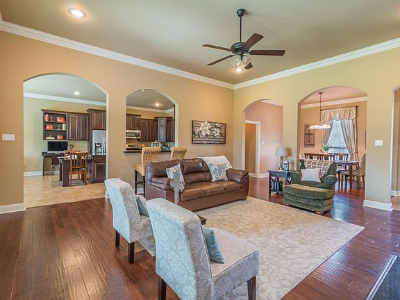 5th image of 139 Terrace Oak Ln