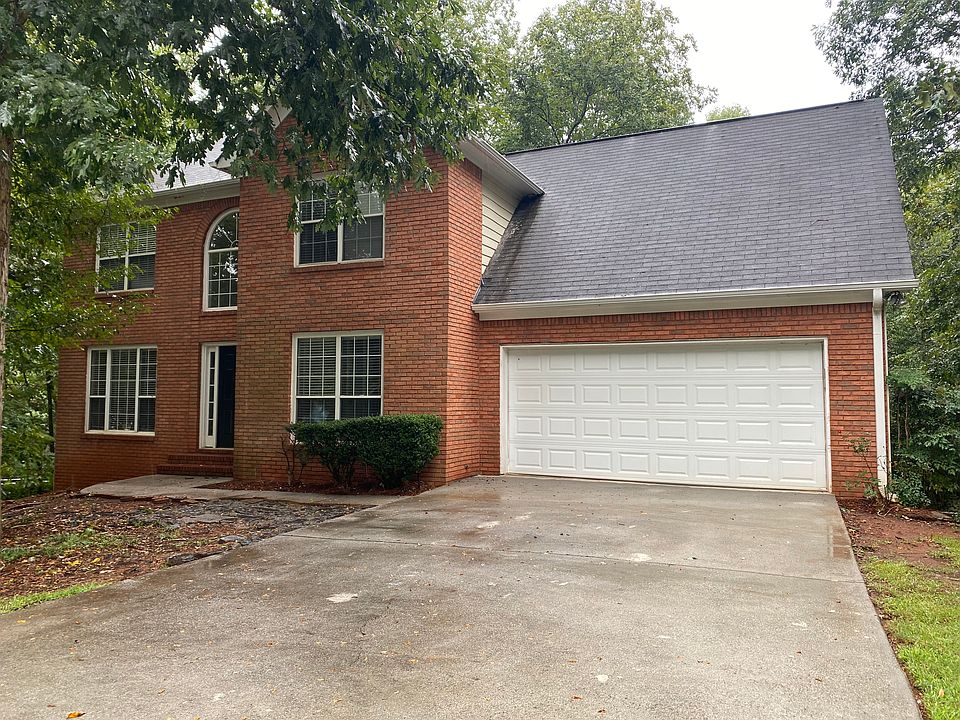 1st image of 990 Thornwood Ln