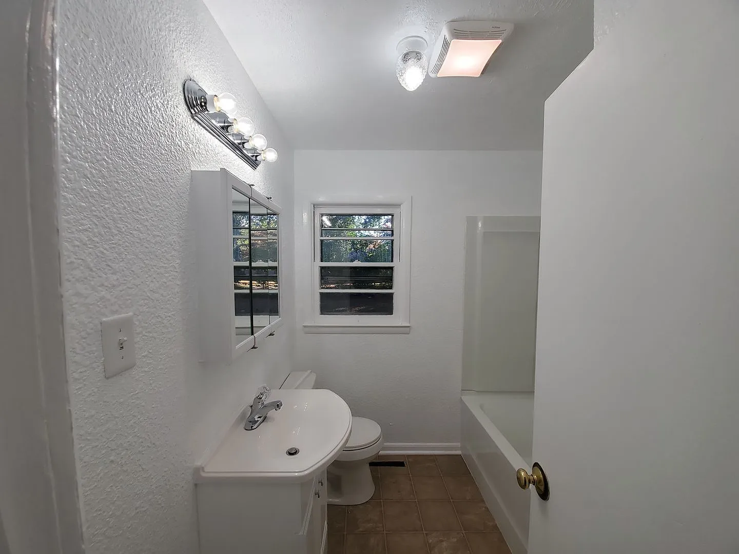 525 Terry Circle ~ Glendale Acres — Photo 4