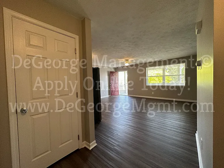 Burdick Estates Apartments — Photo 120
