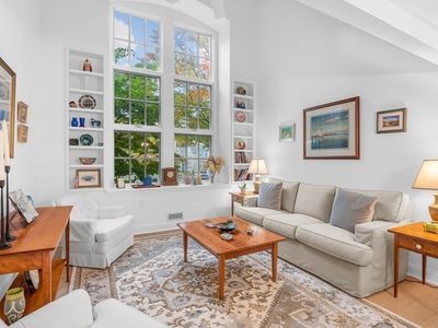 53 Warren St APT 210, Newburyport, MA, 01950