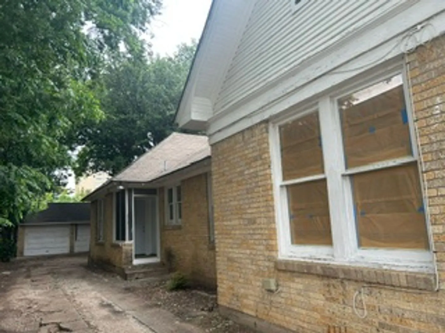 923 Sunset Ave. — Photo 2
