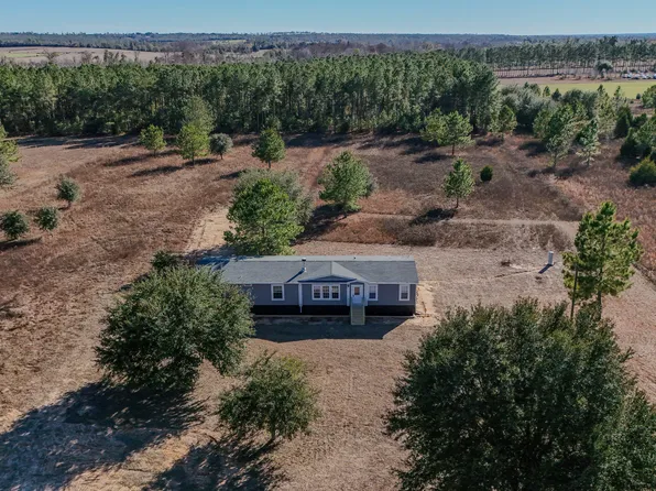 5375 Suncrest Rd, Marianna, FL 32448