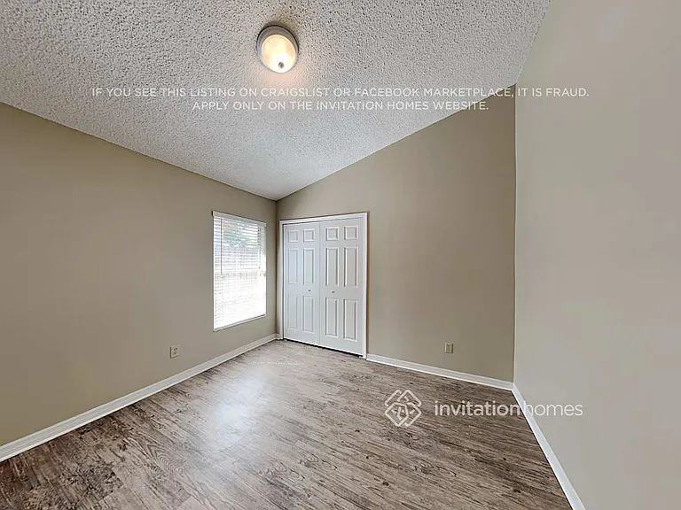 1039 Whittier Cir — Photo 13