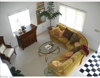 5th image of 905 Carolina Ave