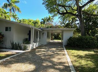 6890 SW 76th Ter, South Miami, FL 33143