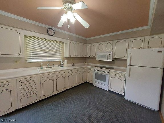 2nd image of 943 Logan Ave