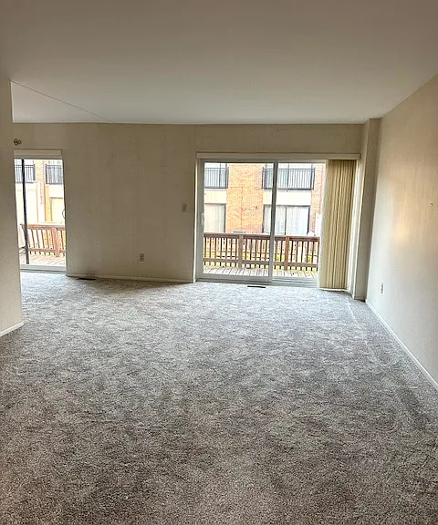 18268 University Park Dr — Photo 5