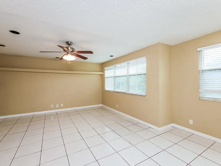 3275 W Buena Vista Dr — Photo 11