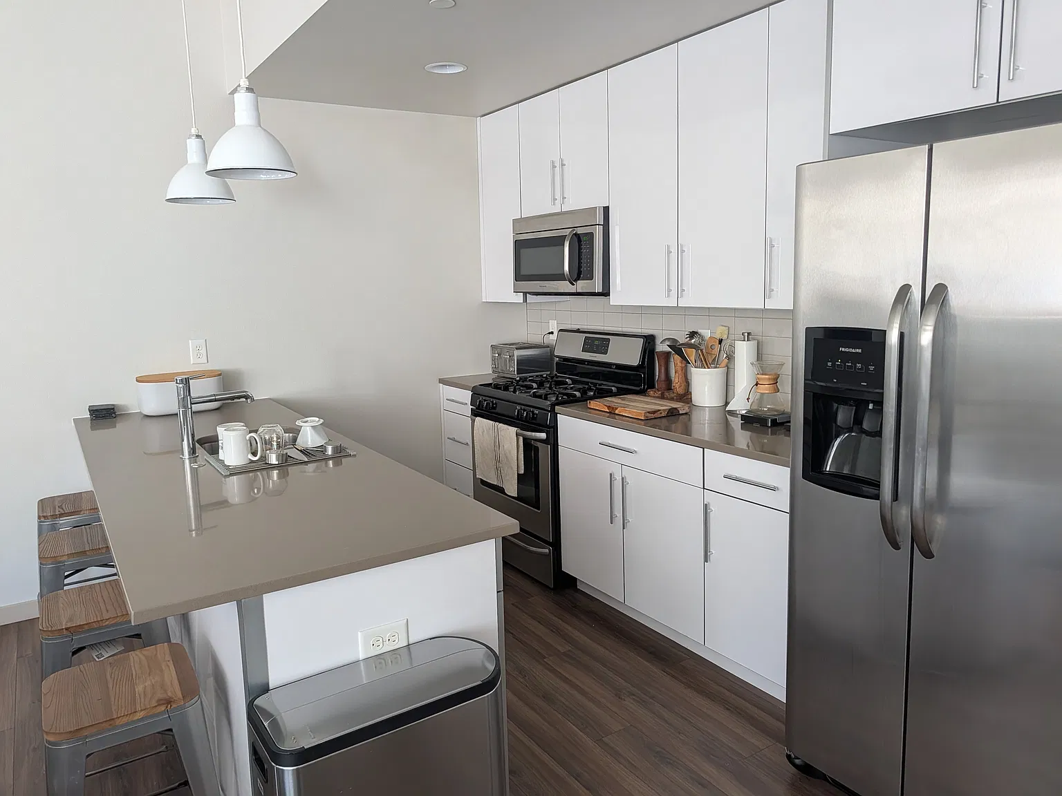 1 bed, 788 sqft, $6,000 — Photo 3
