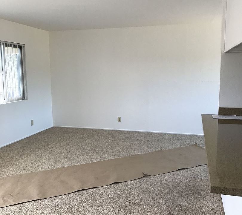 1st image of 50 Redwood Ave APT 300