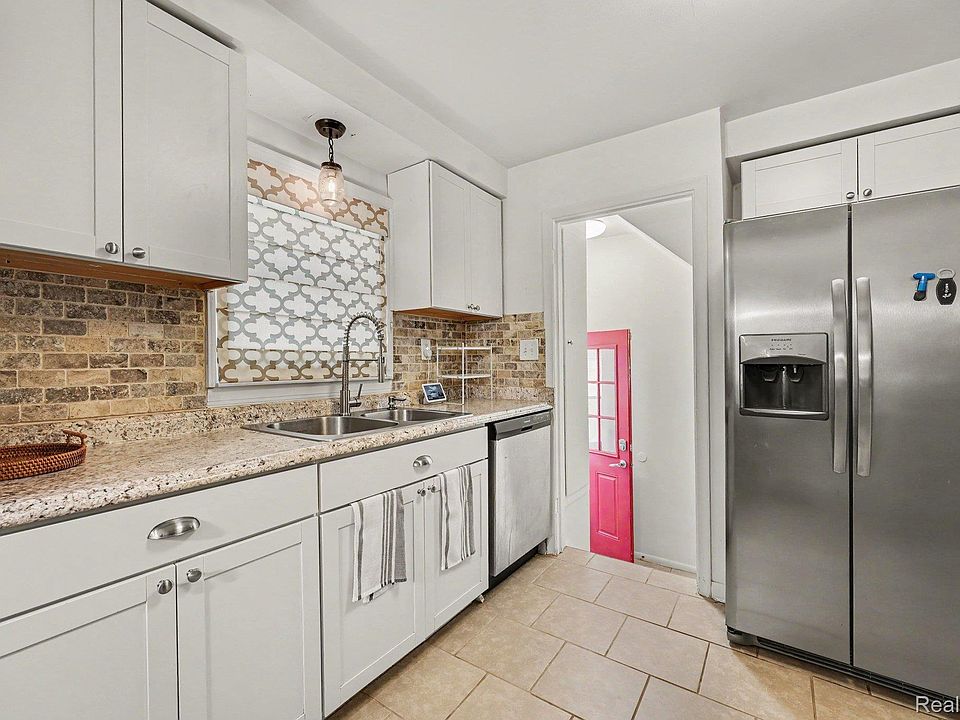 2090 Leblanc St, photo 11