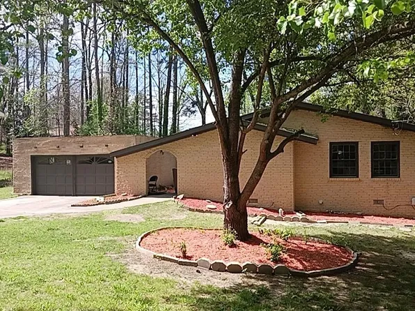 6820 Marlborough Cir S, Atlanta, GA 30349