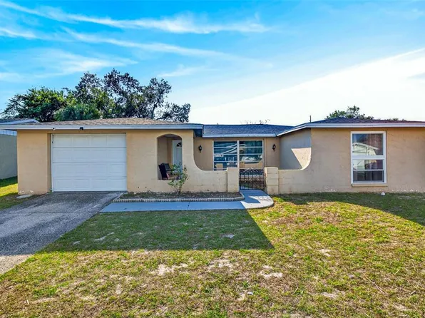 9745 Richwood Ln, Port Richey, FL 34668