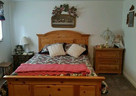Bedroom : Large Master Bedroom.