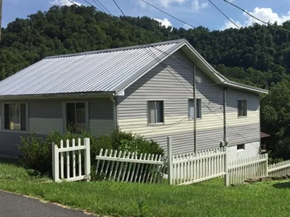 87 Hale Rd, Harold, KY 41635