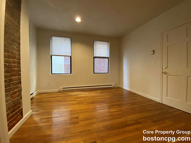 17 Greenough Ln #1 — Photo 4