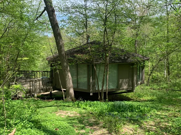 3 Lost Ridge Ln, Galena, IL 61036