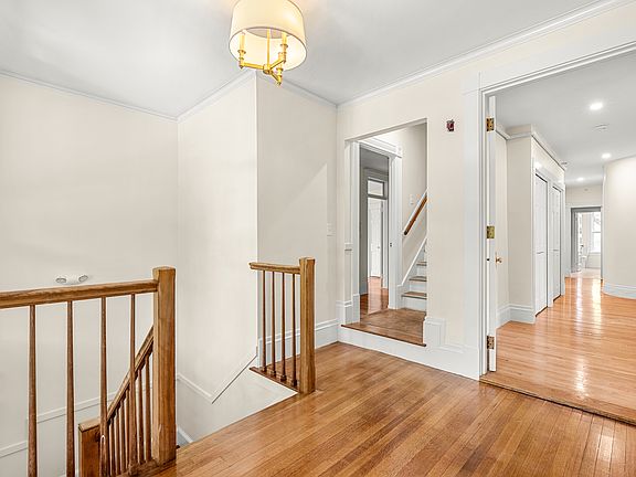 5th image of 18 Loring Ave #3