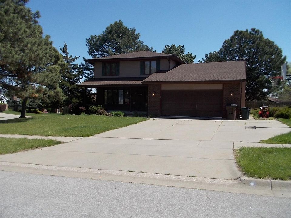 1st image of 4201 Pinewood Ln