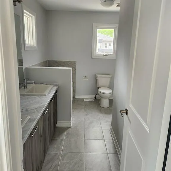 3266 Parker Ave — Photo 2