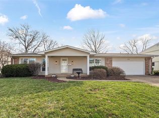 1202 N Yale Dr, O'Fallon, IL 62269