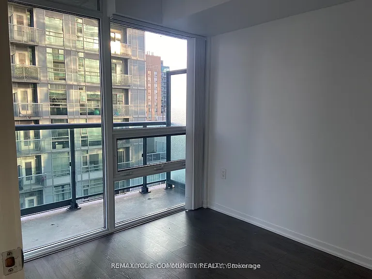 36 Lisgar St #1216W — Photo 11