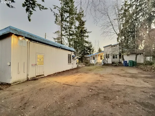 7404 SE Harmony Dr, Milwaukie, OR 97222