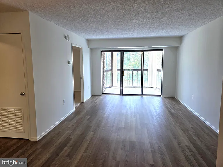 15107 Interlachen Dr #2520 — Photo 2