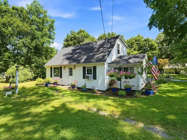 227 New St, Rehoboth, MA 02769