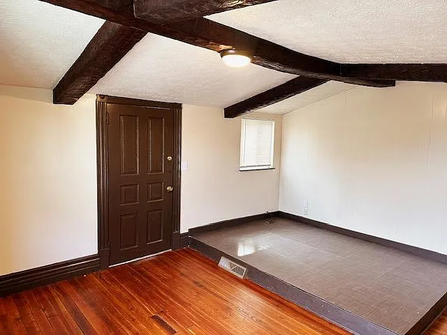 424 6th Avenue — Photo 2