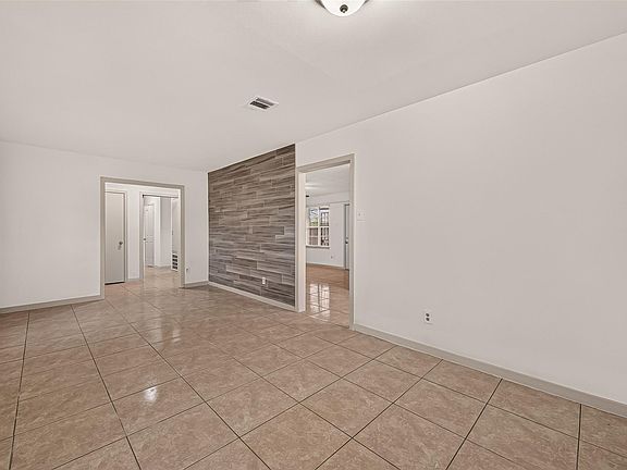 4th image of 1003 Eastlake St