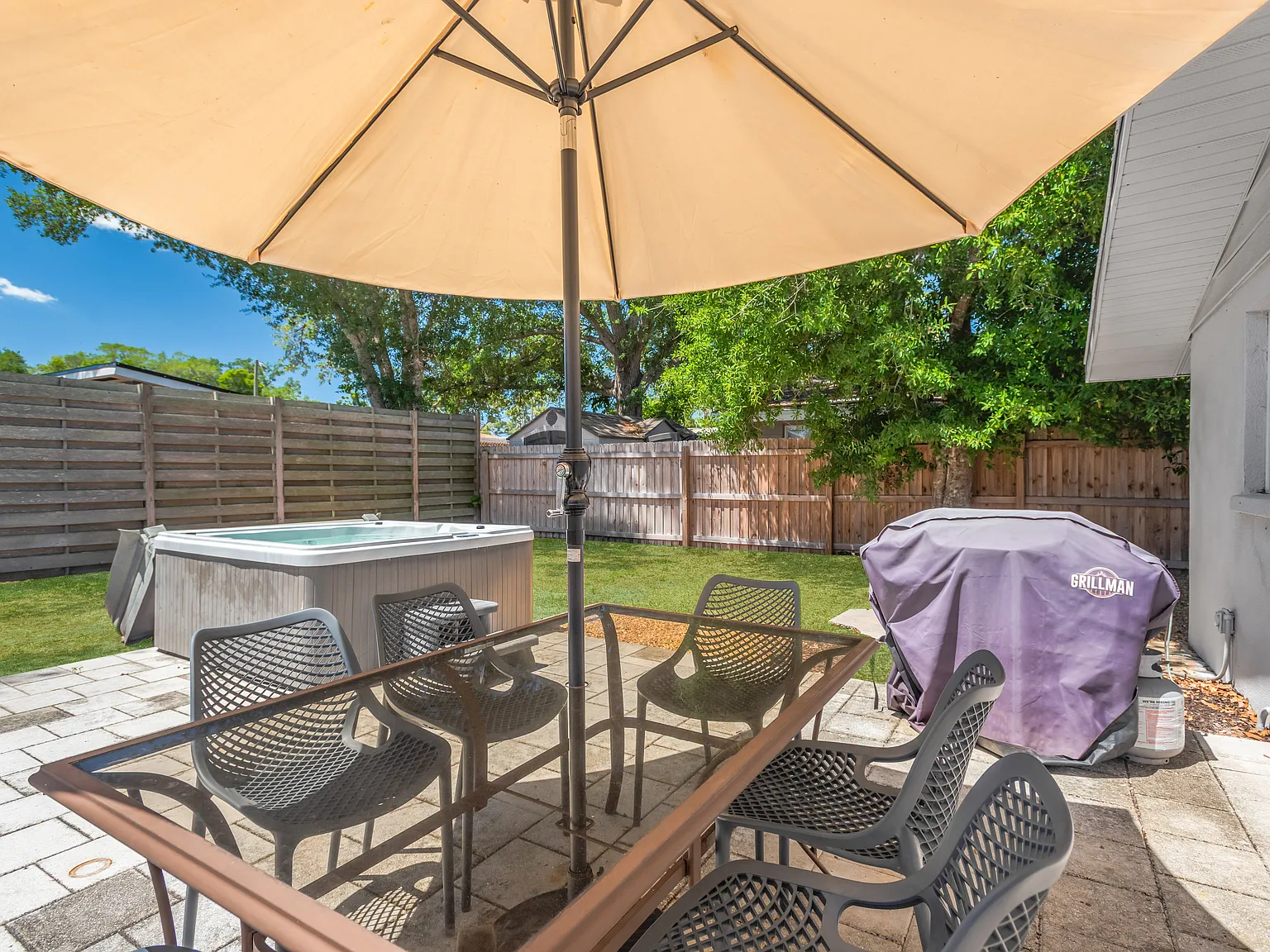 3 bed, 1019 sqft, $3,500 — Photo 4