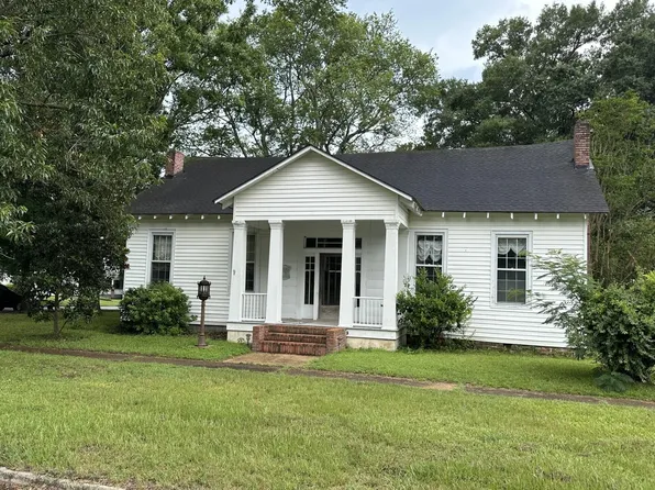 306 Madison St, Livingston, AL 35470
