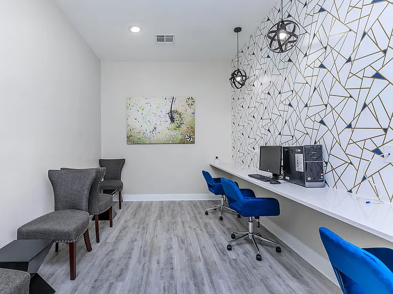 Residence at Westchase — Photo 11