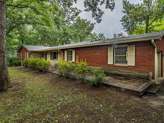 4th image of 5120 Mountaincrest Dr