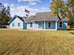 183 Rainbow Ln, Woodbine, GA 31569