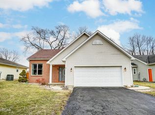 1645 Parkside Pl, Findlay, OH 45840