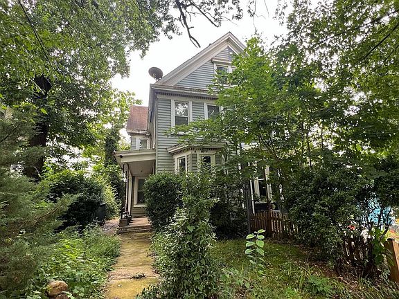 2nd image of 1241 Perry St NE