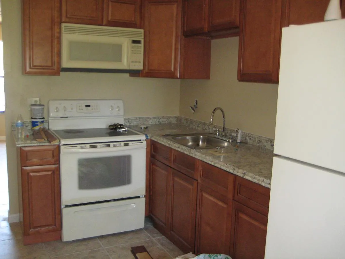 4208 Sanders Drive — Photo 2