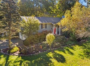 7 Robinswood Ln, South Salem, NY 10590