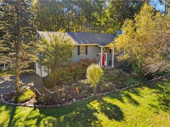 7 Robinswood Lane, South Salem, NY 10590