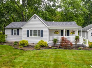 7768 Summerfield Rd, Lambertville, MI 48144