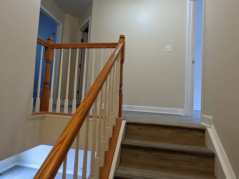 829 Gallows Ct — Photo 29