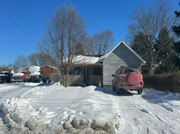 212 S 6th St, Newark, OH 43055