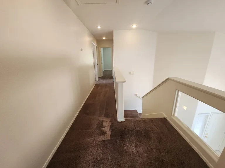 9907 Sparrow Ridge Ave — Photo 32