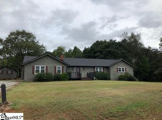 25 Groce Meadow Rd, Taylors, SC 29687